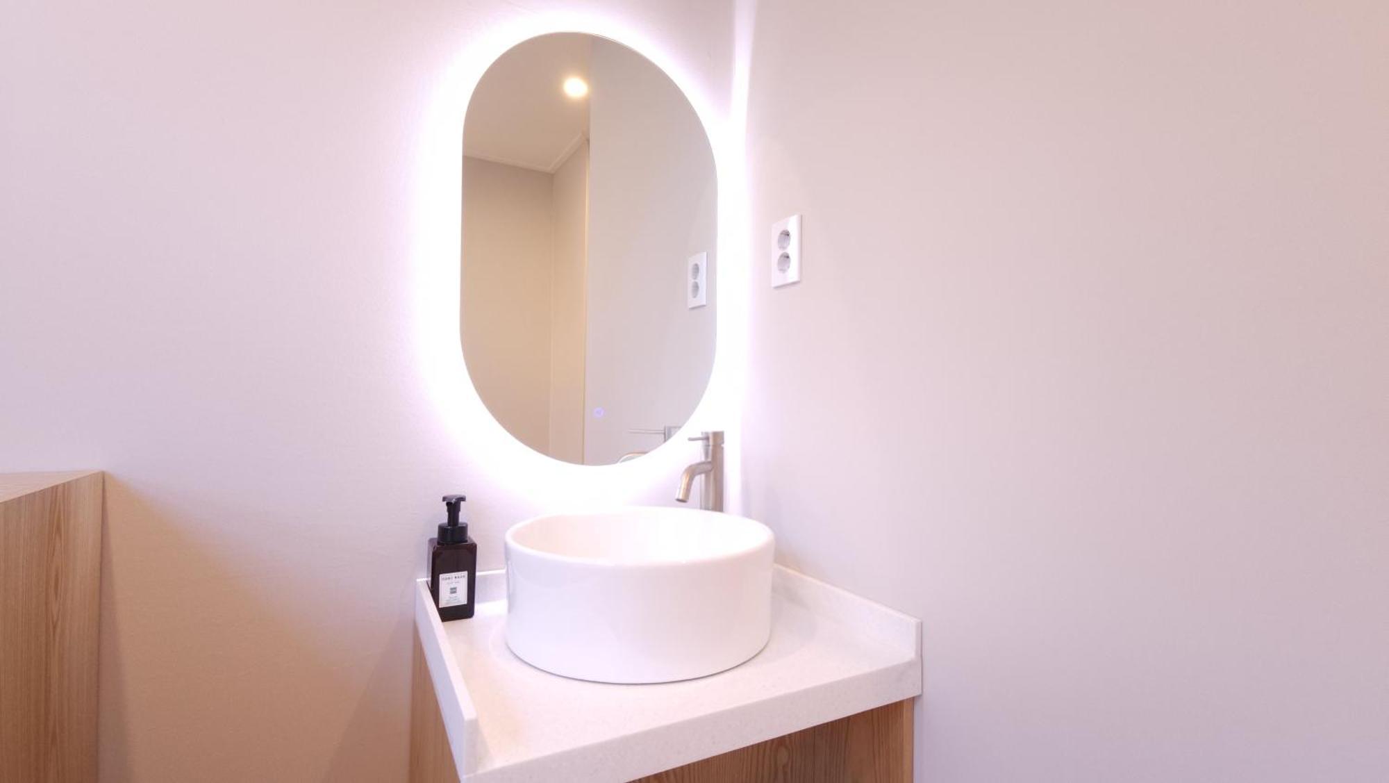 Oyo Hostel Myeongdong 6 โซล ภายนอก รูปภาพ