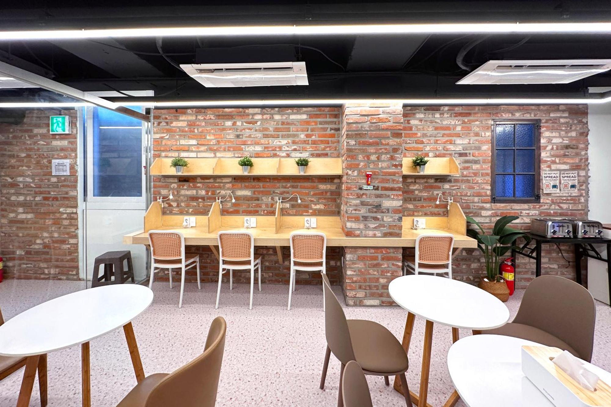 Oyo Hostel Myeongdong 6 โซล ภายนอก รูปภาพ